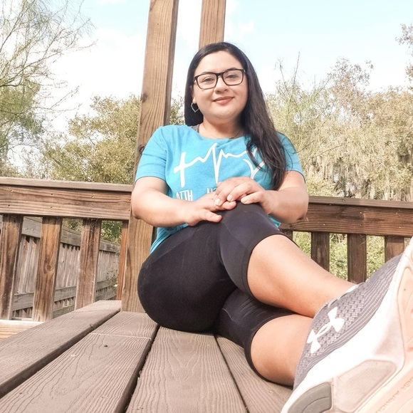 Meet your Posher, Jennie - Picture 2 of 2